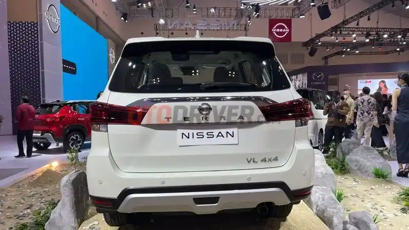 Foto - Nissan Tawarkan Mobil Ramah Lingkungan dan Terra Terbaru di GIIAS 2022