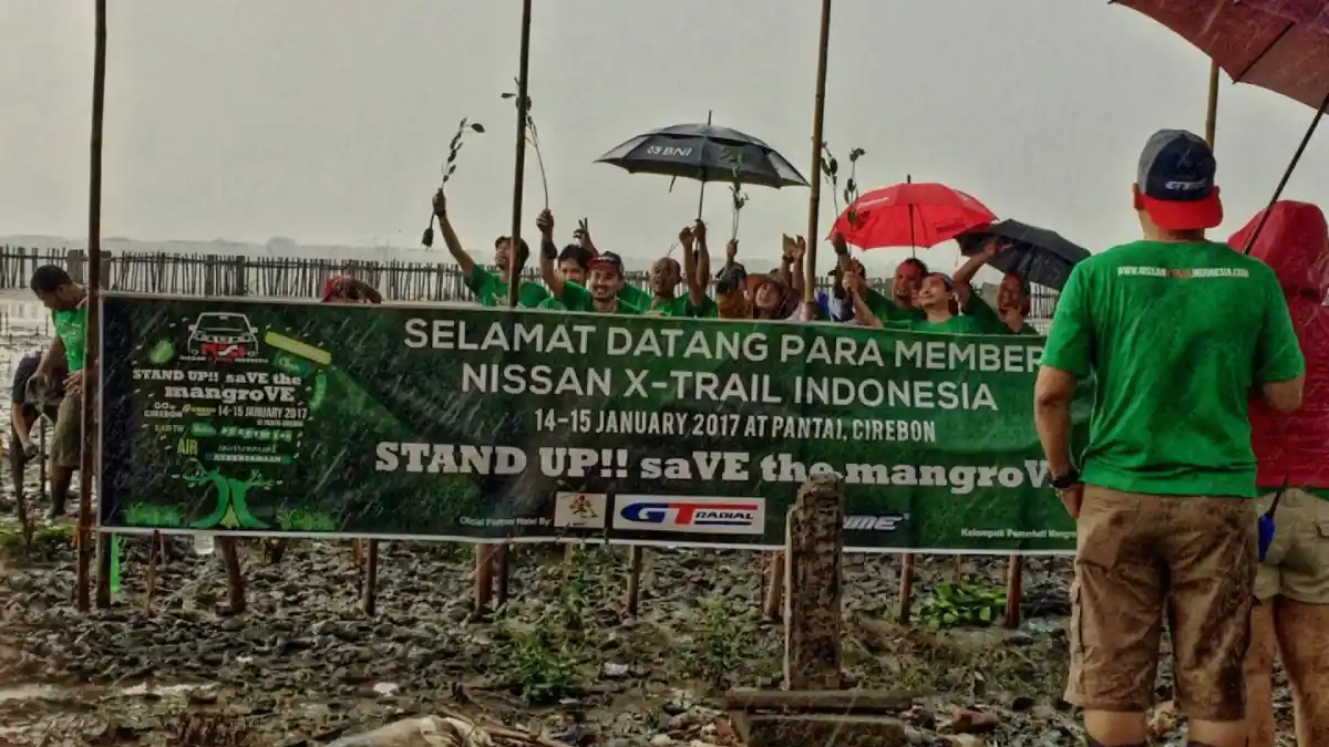 Foto - KOMUNITAS: Nissan X-Trail Indonesia Touring ke Cirebon Bawa Misi Mulia