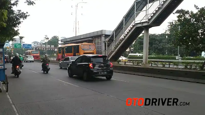Foto - Ganjil-Genap Tetap Berlaku Selama PPKM Level 3, Ketahui 3 Titik dan Dendanya