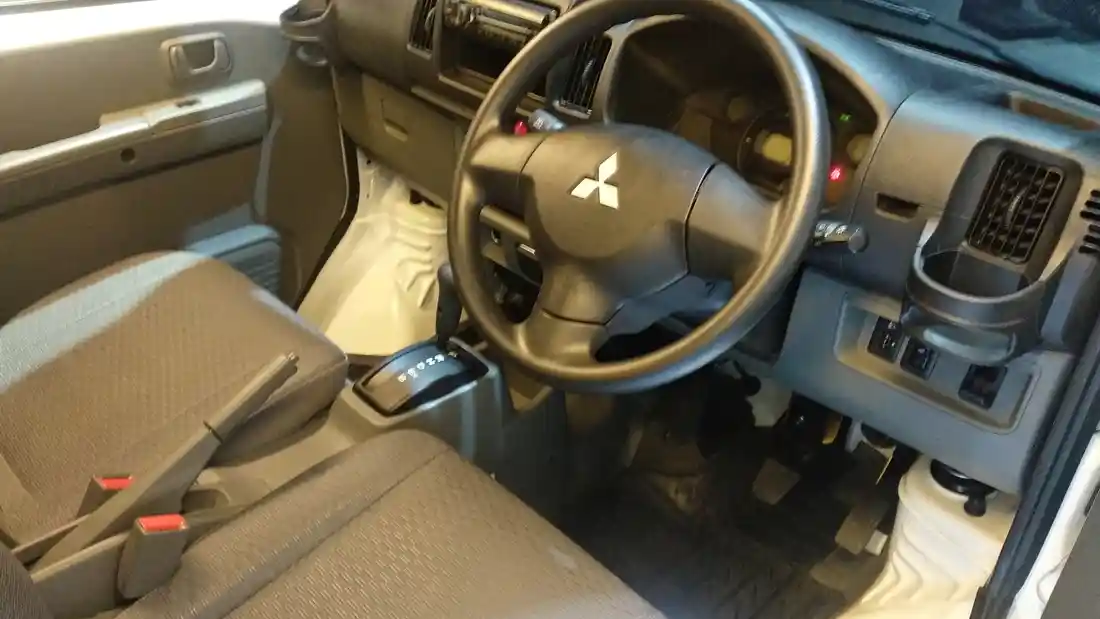 Foto - Mitsubishi L100 Rilis Perdana Di IIMS 2024