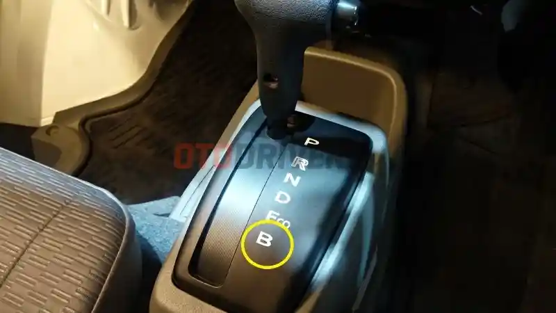 Foto - Mitsubishi L100 Rilis Perdana Dengan Harga Rp300 Jutaan 