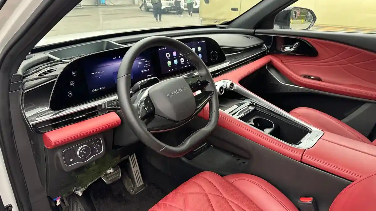 Foto - Bertemu Dan Menjajal Omoda 09 Di Sirkuit Shanghai Cina