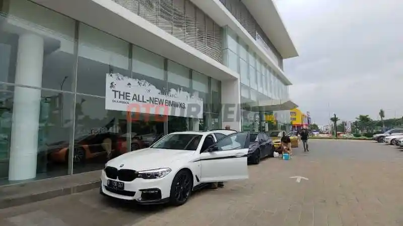 Foto - OtoDriver Experience Sukses Berikan Pengalaman Seru Jalan-jalan Naik BMW