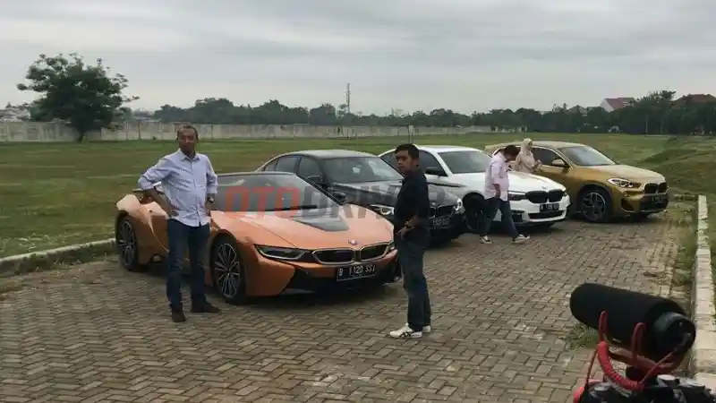 Berita - OtoDriver Experience Sukses Berikan Pengalaman Seru Jalan-jalan Naik BMW