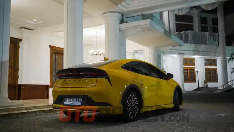 Foto - Begini Impresi Mengencani Toyota All New Prius PHEV