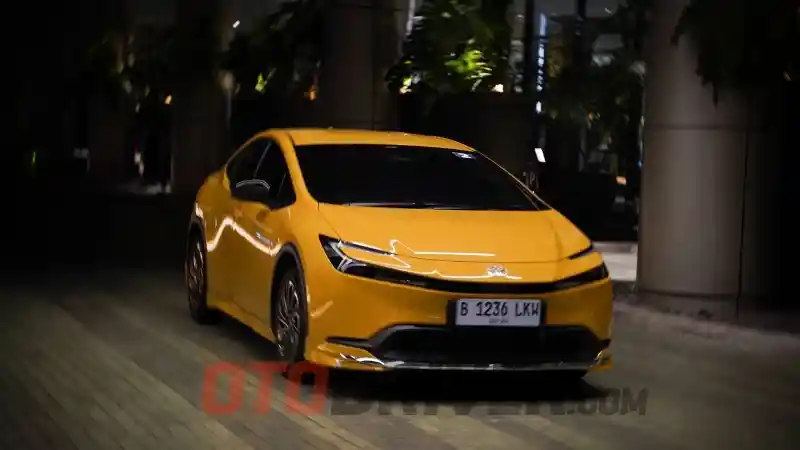 Berita - Begini Impresi Mengencani Toyota All New Prius PHEV