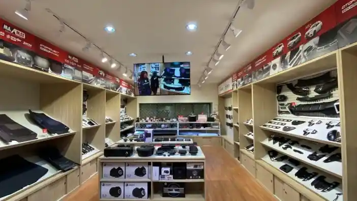 Foto - Otoproject Perluas Jangkauan Buka Gerai Kesembilan Di Surabaya