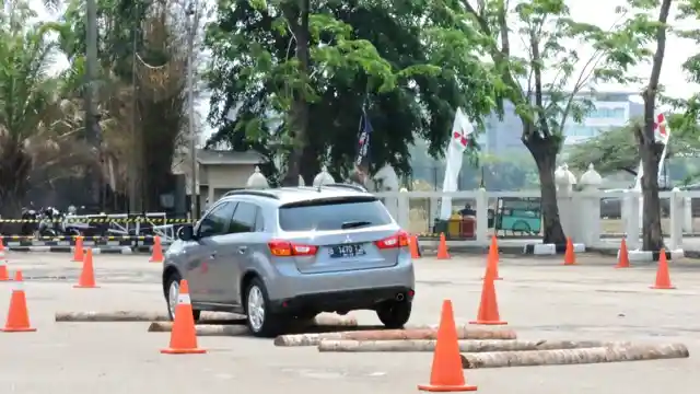 Berita - Ini Dia Mobil-Mobil Yang Dipakai Dalam Adegan Keren Film AADC 2