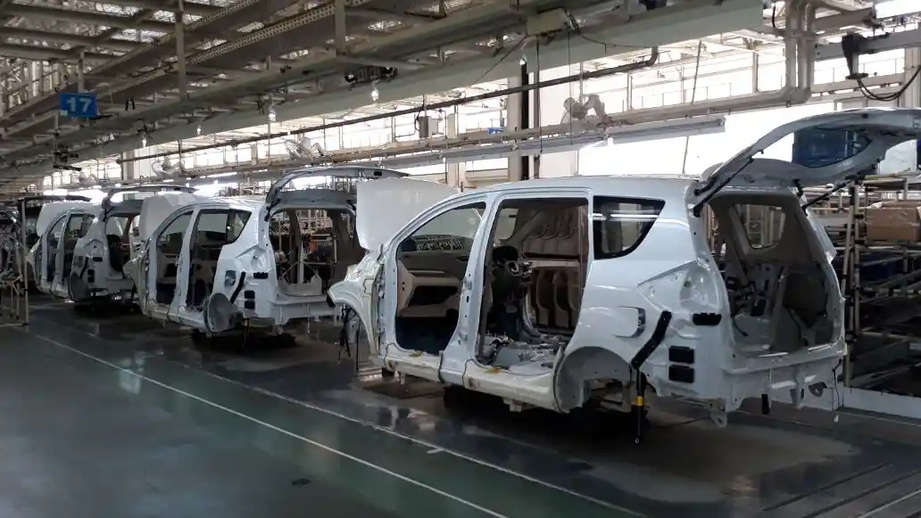 Foto - Ada Virus Corona, Bagaimana Kegiatan Produksi Suzuki?