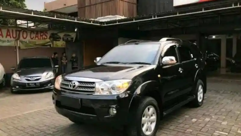 Foto - Kisah Duel Fortuner dan Pajero Sport (Bagian 1)