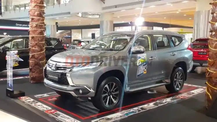 Foto - Harga Pajero Sport Tembus RP 700 Juta!