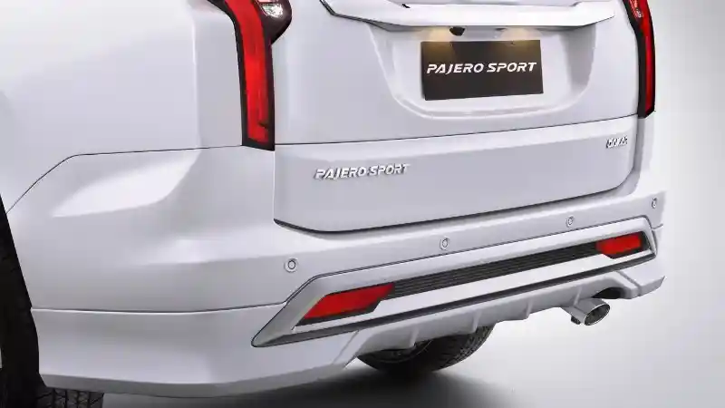 Foto - Beberapa Paket Aksesoris Yang Bisa Dipilih Untuk Mempercantik Pajero Sport Anda