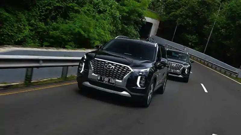 Foto - Daftar Harga Mobil Bermesin Diesel Terbaru (April 2022)