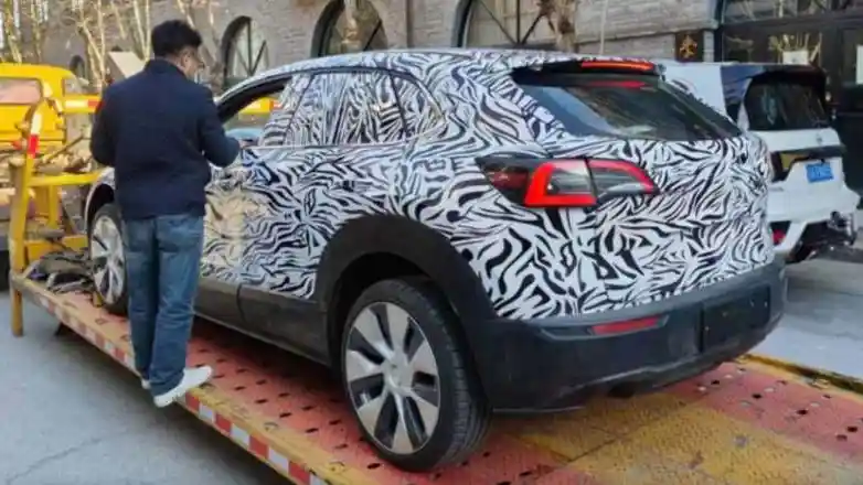 Foto - Tesla Akan Hadirkan Hatchback EV dengan Harga Murah?