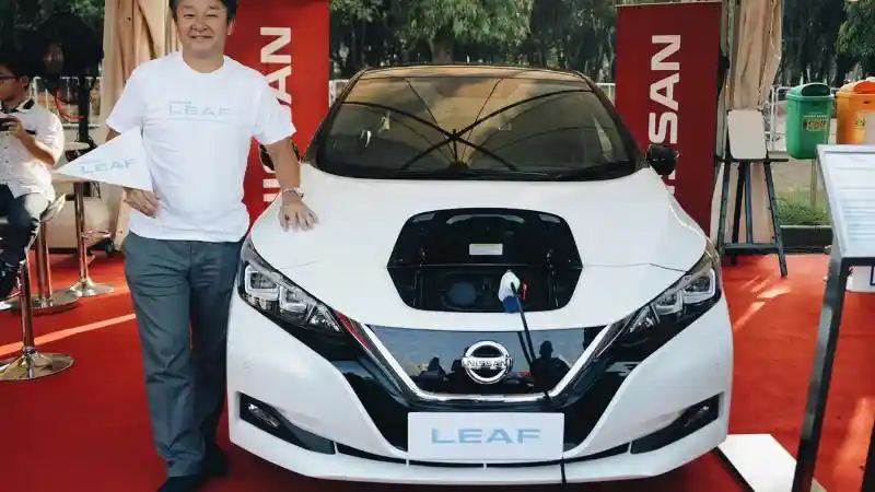 Foto - Ketika Jantung Kota Jakarta Dipadati Kendaraan Listrik