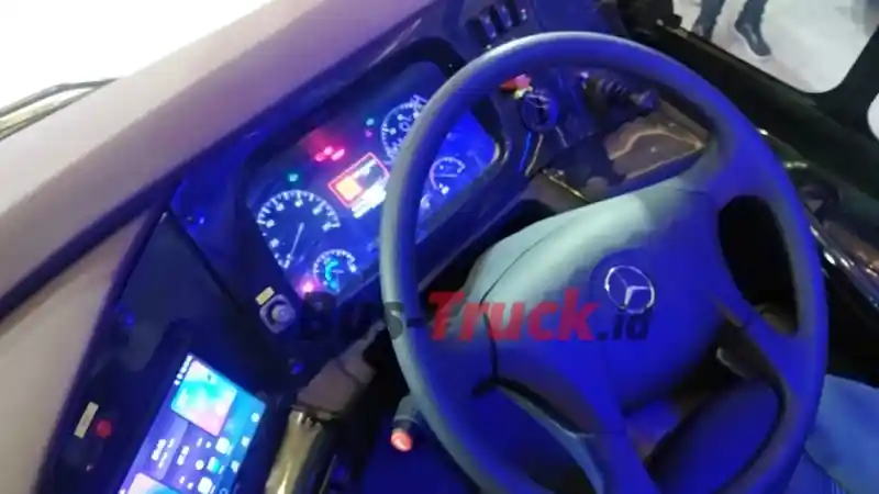 Foto - Apa Saja Yang Dilakukan Dalam Ramp Check Untuk Bus Mercedes-Benz?