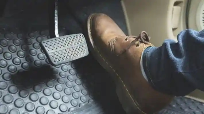 Foto - Beberapa Hal Yang Perlu Diperhatikan Untuk Menghemat Konsumsi BBM Harian