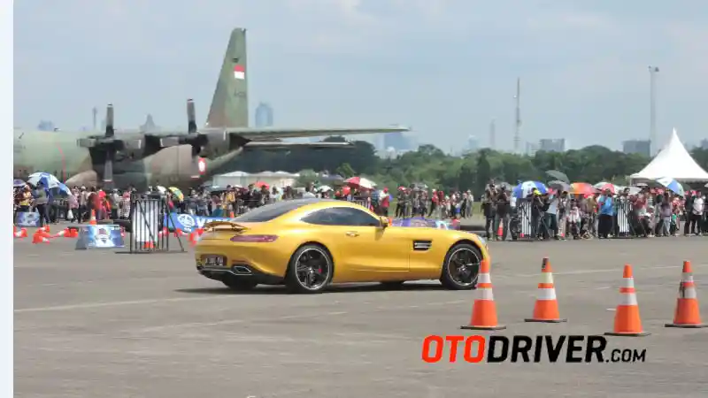 Berita - HUT TNI AU, Komunitas Mobil Ramai-ramai Hadir Di Lanud Halim Perdanakusuma