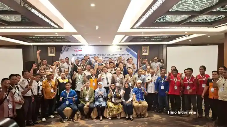 Foto - Hino Latih Pramudi Angkutan Umum Di Wilayah Sumatera Utara