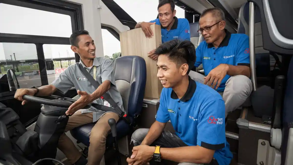 Foto - Hino Indonesia Academy Rangkul Pekerja Terdampak PHK