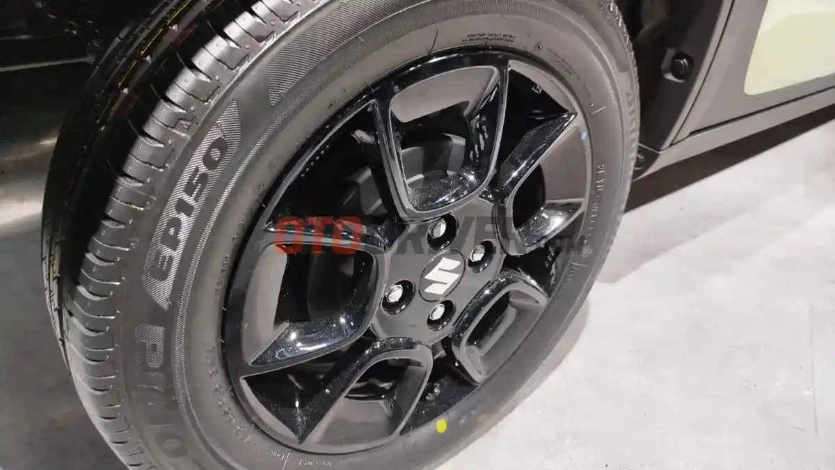 Foto - Center Cap Dan Wheel Dop Itu Komponen Proteksi