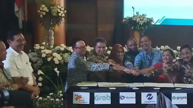 Foto - PLN Ikat Kerja Sama 20 Mitra Demi Infrastruktur Mobil Listrik