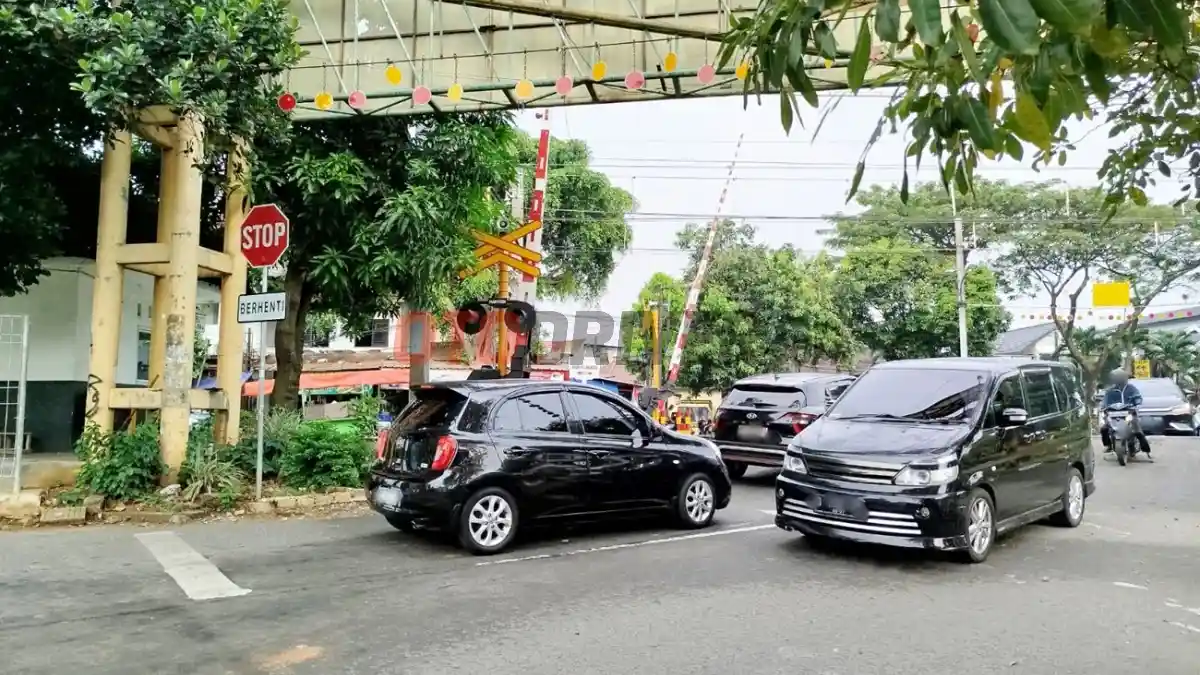 Foto - Membahayakan, Ada 40 Perlintasan KA Tidak Resmi Akan Ditutup Di Jakarta