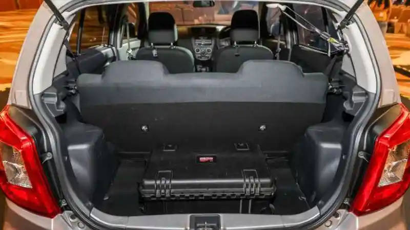 Berita - Melihat Kepraktisan Kabin Toyota Agya Versi Malaysia