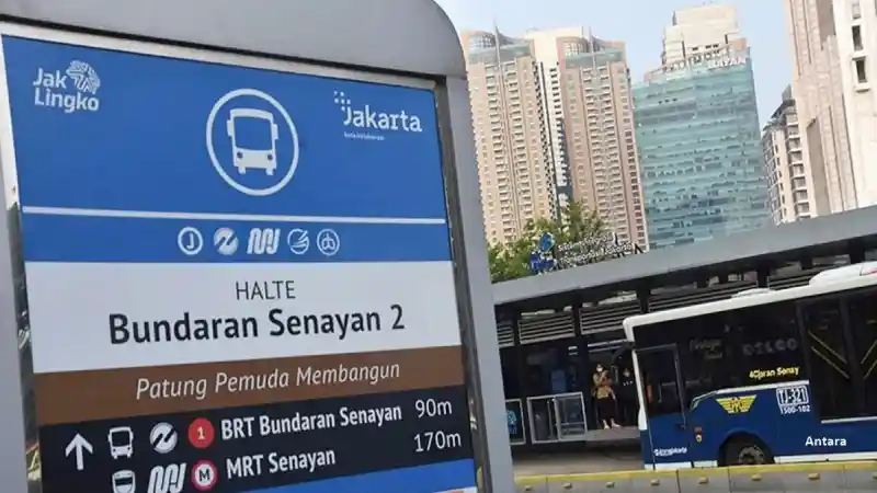 Bus - Tanding Bola Indonesia vs Arab Saudi, Transjakarta Beroperasi Sampai Jelang Tengah Malam.