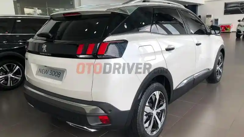 Foto - Hasil Penjualan 2 Varian Baru di Luar Ekspektasi Peugeot Indonesia