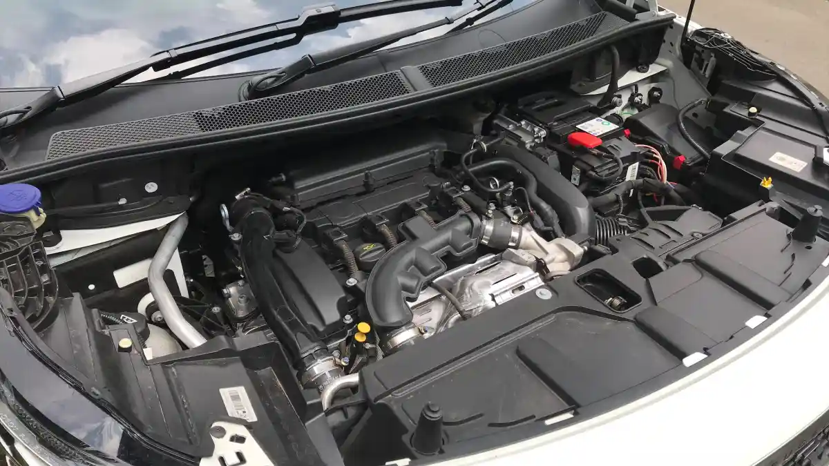 Foto - FIRST DRIVE: Peugeot 3008 GT Line AT 2018