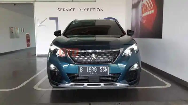 Foto - FIRST DRIVE: Peugeot 5008 GT Line 