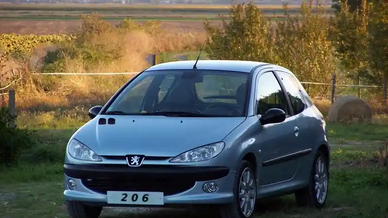 Foto - Peugeot Di Indonesia, Perjalanan Panjang Yang Harus Usai
