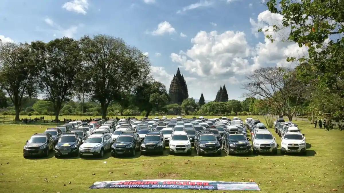 Foto - KOMUNITAS: Ratusan Chevrolet Captiva Serbu Gunung Merapi Untuk Jambore