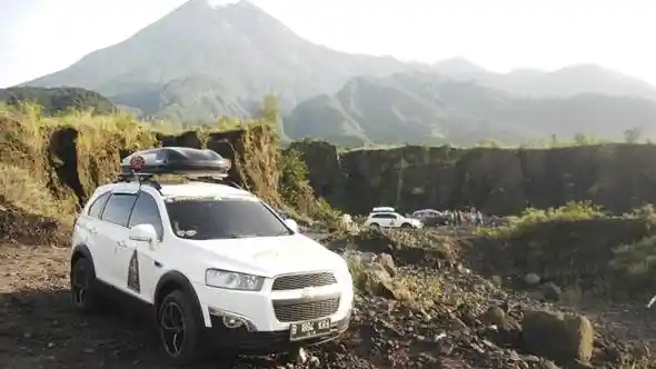 Foto - KOMUNITAS: Ratusan Chevrolet Captiva Serbu Gunung Merapi Untuk Jambore
