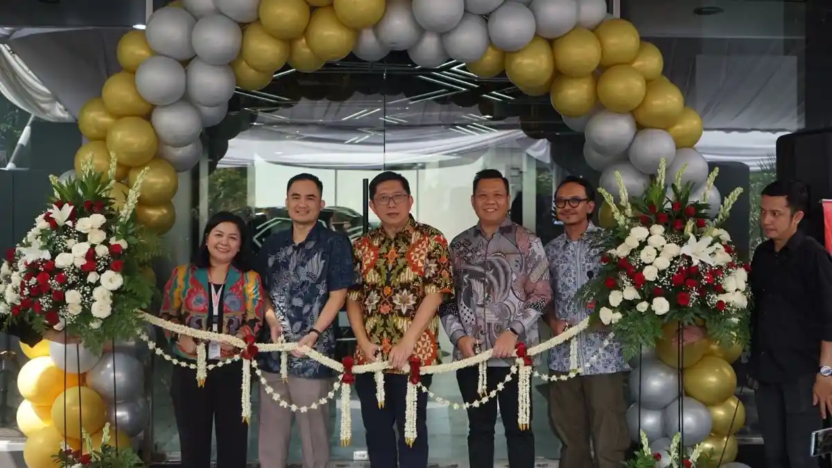 Foto - Polytron Resmikan Showroom Pertamanya Di Indonesia, Siap Bersaing Di Pasar EV