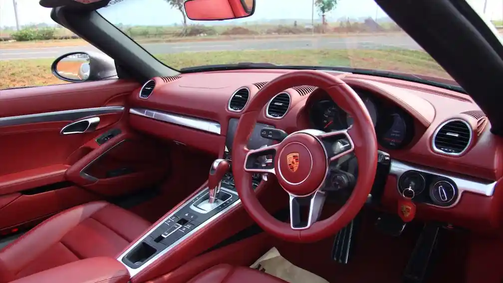Foto - First Drive: Porsche 718 Boxster 2017