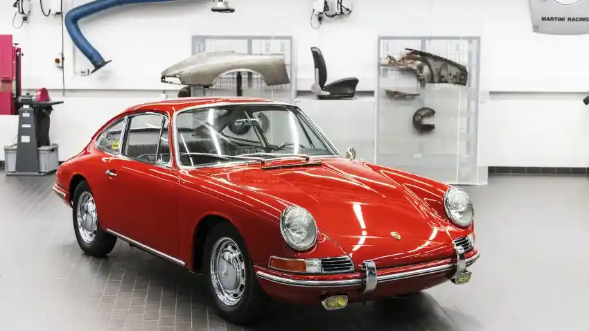 Foto - Porsche 911 Tertua Sukses Ditemukan dan Bangkit Dari Kubur