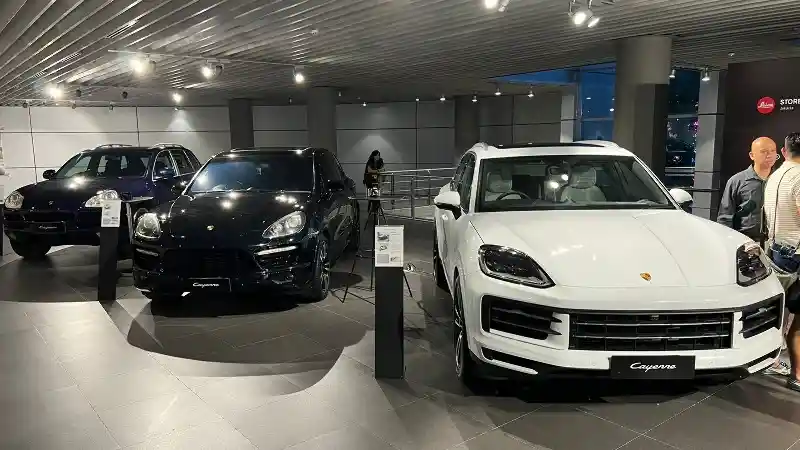 Foto - Porsche Kerja Sama Dengan Leica, Kini Ada Store Kamera Mewah di Dealer Mereka