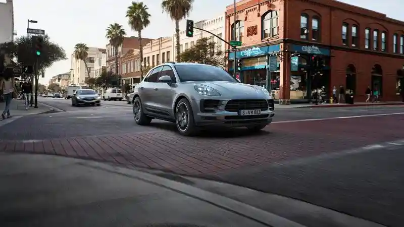 Foto - Porsche Laris Manis di 2021 Ini, Model Ini Paling Berkontribusi