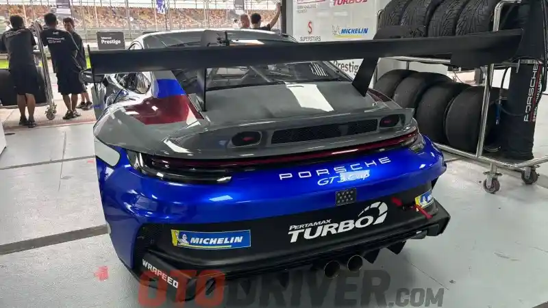 Foto - Siapkan Dana Rp 5 M Untuk Bisa Ikut Balap Porsche Paling Bergengsi Ini