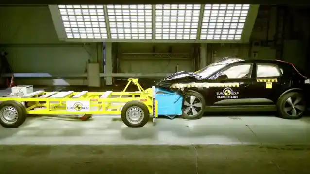 Foto - VIDEO: Crash Test Porsche Macan (Euro NCAP)