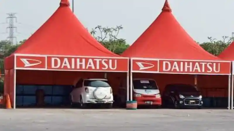 Foto - Daihatsu Sebar 9 Pos Siaga Sepanjang Jalur Mudik. Ada Pijat Gratis
