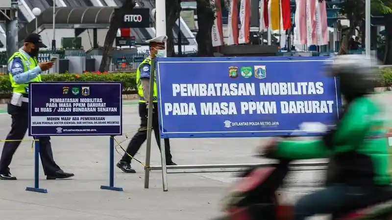 Berita - Pembatasan Jalur Di Jakarta Kembali Diberlakukan. Berikut Daftar Jalur Yang Diblokir Polisi