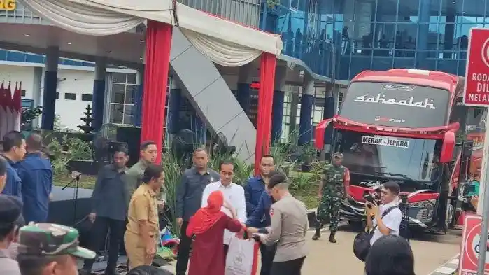 Berita - Terminal Bus Pakupatan Serang Sehari Dilintasi 400 Bus