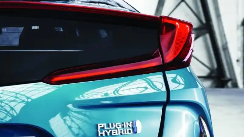 Mobil Listrik - Ini Beda Hybrid Electric Vehicle dan Plug-in Hybrid Electric Vehicle 