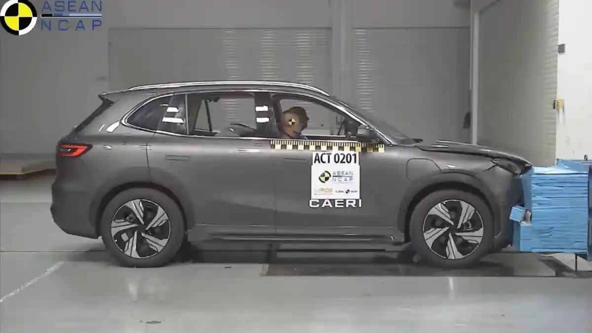 Crash Test - VIDEO: Crash Test Proton e.MAS 7 (ASEAN NCAP)