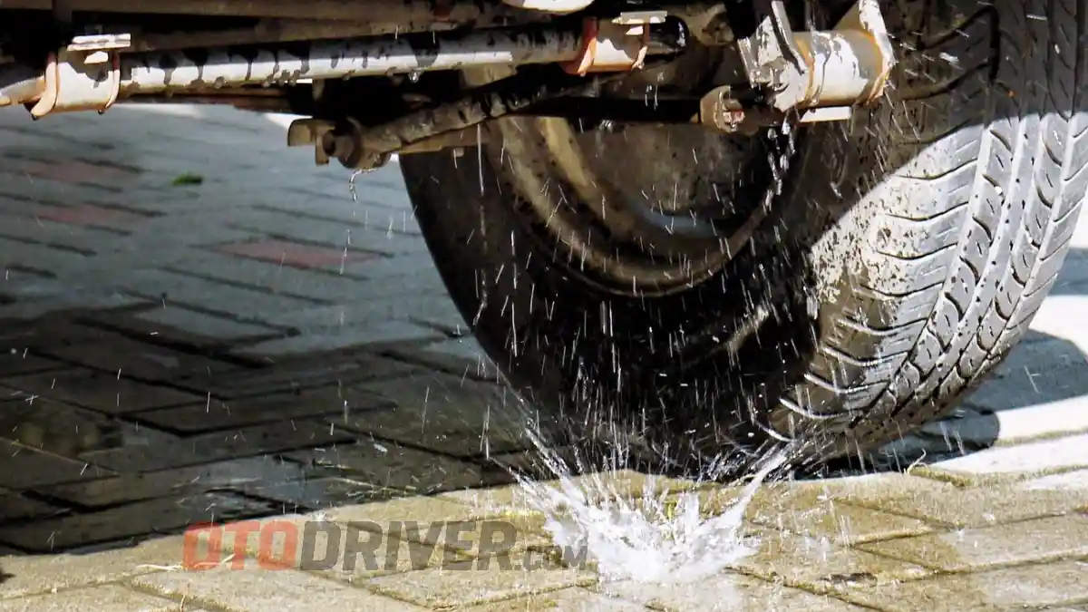 Foto - Libur Lebaran Pakai Mobil Lawas? Nggak Masalah Asal Cermati Hal Ini