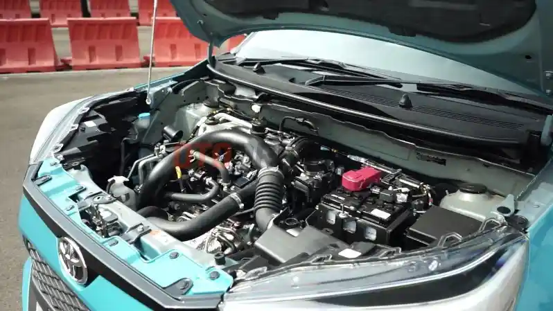Berita - Toyota Raize & Daihatsu Rocky, Mesin 1.000 cc Vs 1.200 cc Lebih Kuat Mana
