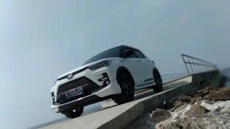 Foto - Komparasi Tenaga dan Torsi Mesin Suzuki Fronx vs Honda WR-V vs Toyota Raize vs Nissan Magnite